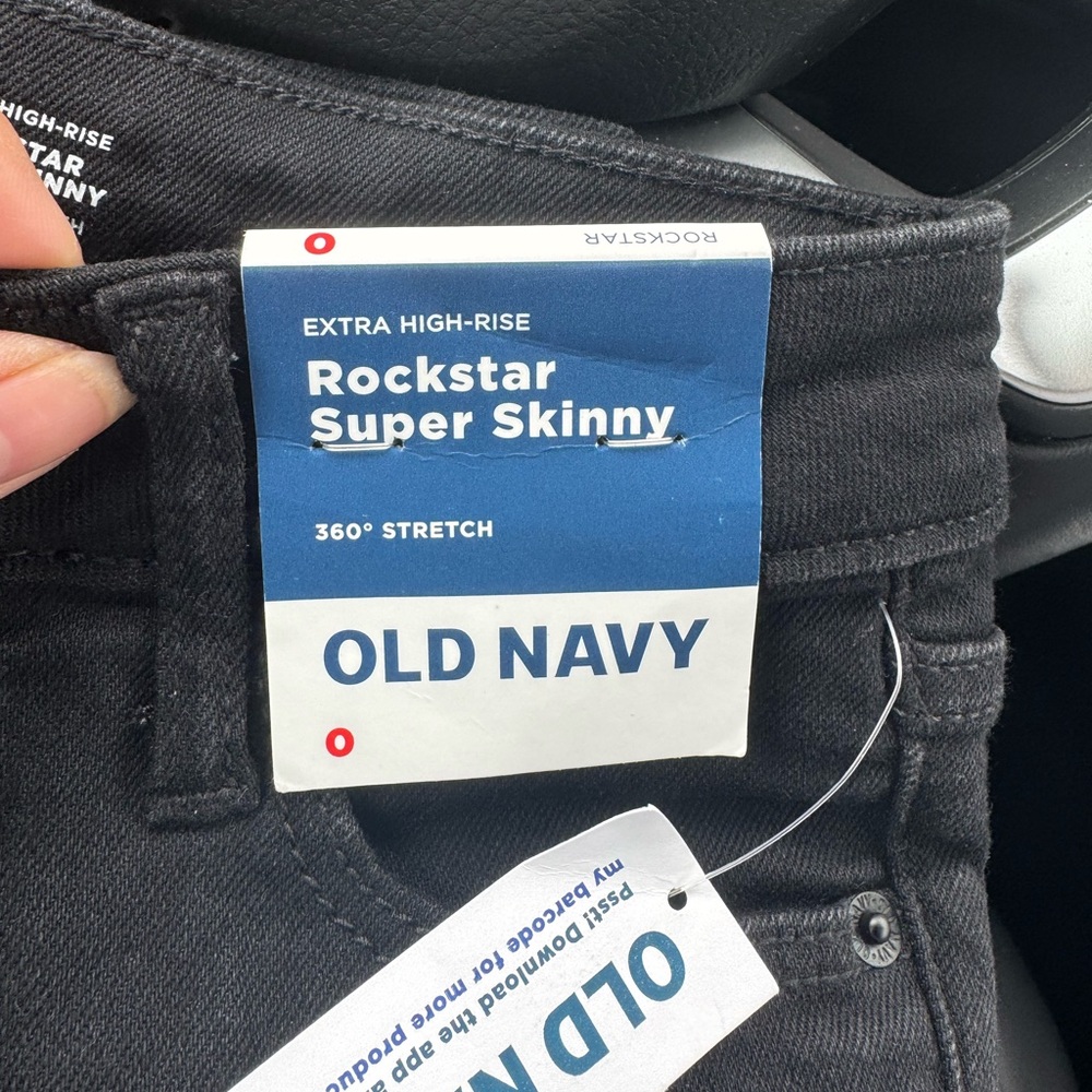 Old Navy Rockstar Super Skinny Jeans in Black Wash